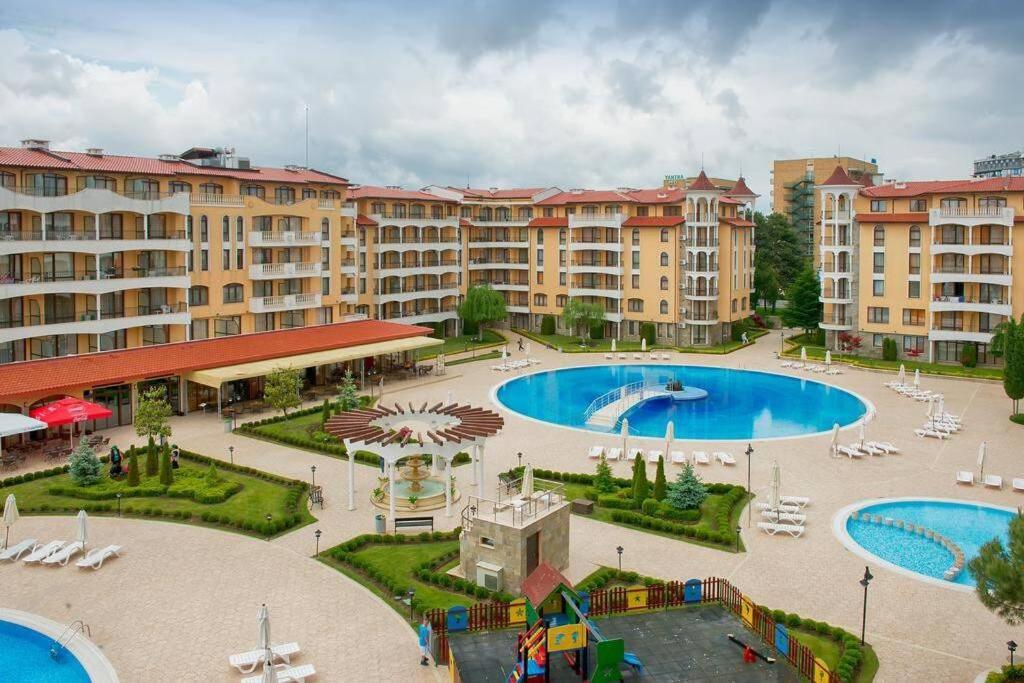 Ferienwohnung Royal Sun, 6 People, 600 M From The Sea Slantschew brjag Exterior foto